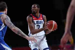 Kevin Durant trong trận đấu với CH Czech