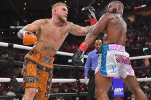 Jake đánh bại Tyrone