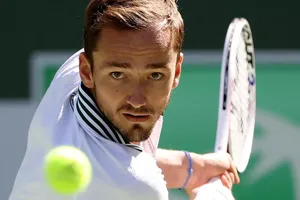 Medvedev dừng bước