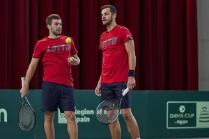 Mektic (trái) và Pavic mang lại chiến thắng quan trọng cho tuyển Croatia