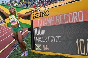Fraser-Pryce giành HCV thứ 5, lập kỷ lục giải đấu