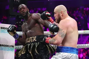 Wilder trở bộ phản quyền đấm gục Helenius