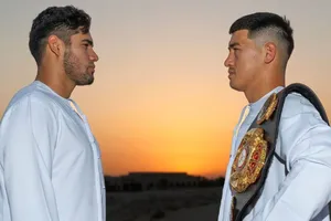 Bivol đối mặt Ramirez dưới ánh chiều tà Trung Đông