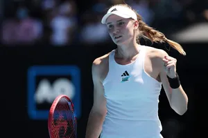 Rybakina loại Swiatek