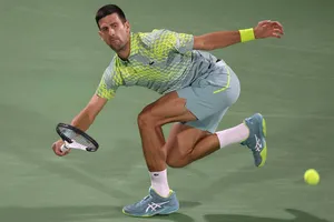 Djokovic gặp không ít khó khăn trong trận mở màn ở Dubai