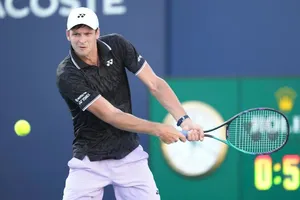 Hurkacz giành chiến thắng kịch tính trước Kokkinakis