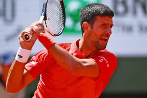 Djokovic thắng trận mở màn