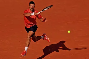 Djokovic lọt vào bán kết