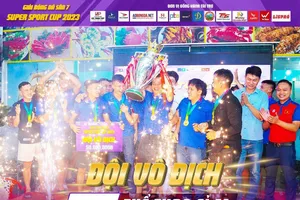 Thể Thao Sỉ đăng quang ngôi vô địch