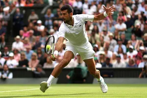Djokovic lại lọt vào bán kết