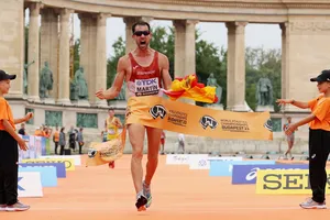 Martin xuất sắc vượt qua đích đến