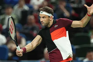 Dimitrov lọt vào bán 