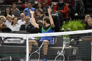 Medvedev phản ứng đám đông