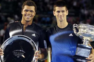 Tsonga và Djokovic trong lễ trao thưởng của Australian Open 2008