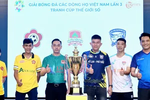 6 đội bóng tham dự Giải bóng đá các dòng họ Việt Nam lần 3. Ảnh: THANH ĐÌNH