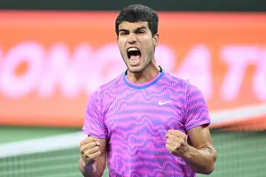 Alcaraz gầm thét sau chiến thắng ngược dòng trước Arnaldi