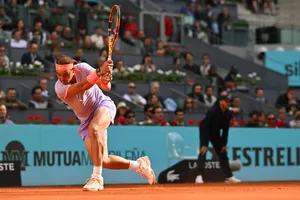 Nadal thắng trận mở màn ở Madrid