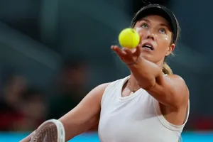 Collins lọt vào bán kết