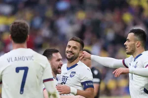Tadic và các đồng đội tuyển Serbia