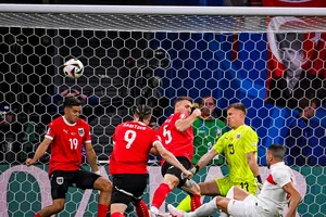 Demiral ghi bàn ngay ở giây thứ 57, giúp Thổ Nhĩ Kỳ mở màn thuận lợi và giành chiến thắng chung cuộc sau đó