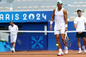 Nadal và Alcaraz trên sân tập