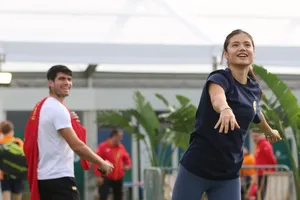 Raducanu ở Malaga cùng với Alcaraz