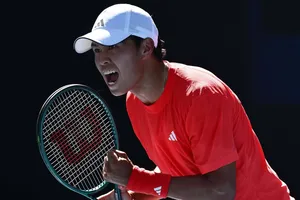 Tien tiếp tục làm nên lịch sử