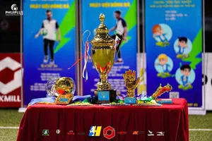 Trước Lễ khai mạc Giải bóng đá vô địch sân 7 - Tickmill Cup 2025. Ảnh: LÊ ANH