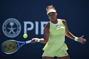 Osaka chật vật vượt qua vòng 1 Miami Open