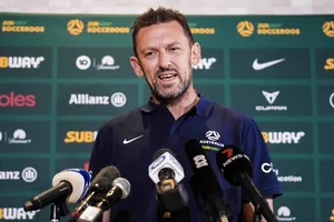 HLV Popovic của Australia