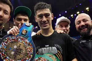 Bivol chấp nhận bỏ đai WBC