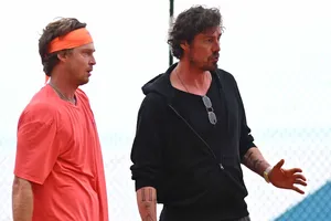 Rublev đang được Safin chỉ dẫn