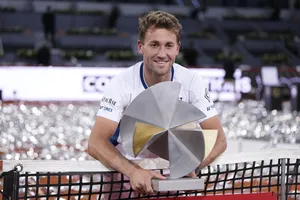 Ruud và chiếc cúp vô địch Madrid Open