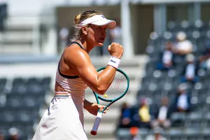 Stearns xuất sắc vào bán kết