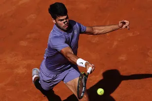Alcaraz lọt vào bán kết