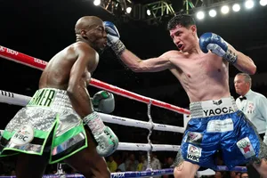 Zepeda trong trận thắng Farmer lần thứ 2 liên tiếp