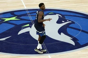 Edwards ghi 30 điểm, giúp Timberwolves rút ngắn tỷ số