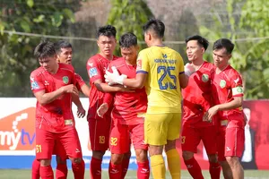 36 Hoàng Nông Thảo Vy ăn mừng chiến thắng