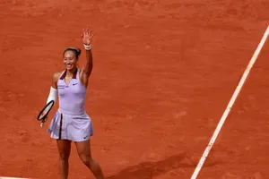 Qinwen vui mừng khi vào tứ kết