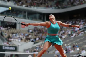 Sabalenka lọt vào bán kết