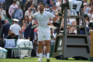 Djokovic nhảy ăn mừng chiến thắng