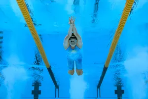 Walsh dưới đường đua xanh