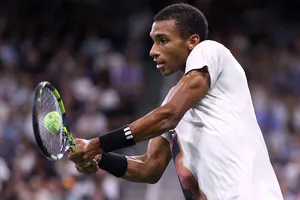 Felix bất ngờ loại Shapovalov