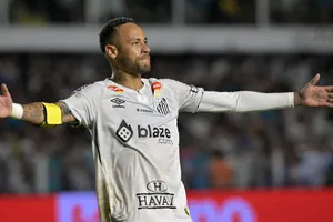Neymar đang hồi sinh trong màu áo Santos