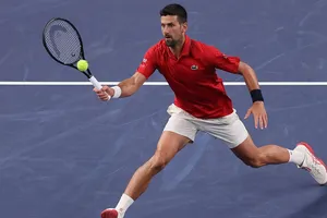 Djokovic thể hiện màn trình diễn kiên cường
