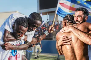 Các cầu thủ Cape Verde ăn mừng chiến thắng