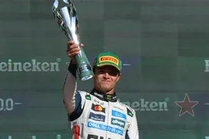 Norris trên bục vô địch ở Mexico