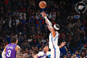 Pha ghi điểm ngoạn mục của Gilgeous-Alexander