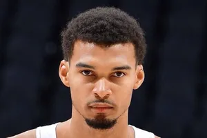 Wembanyama tỏa sáng