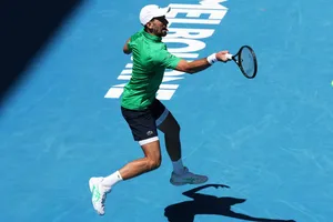 Djokovic tiến vào vòng 3